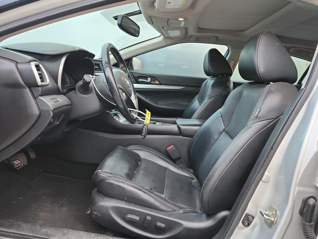 2017 NISSAN Maxima