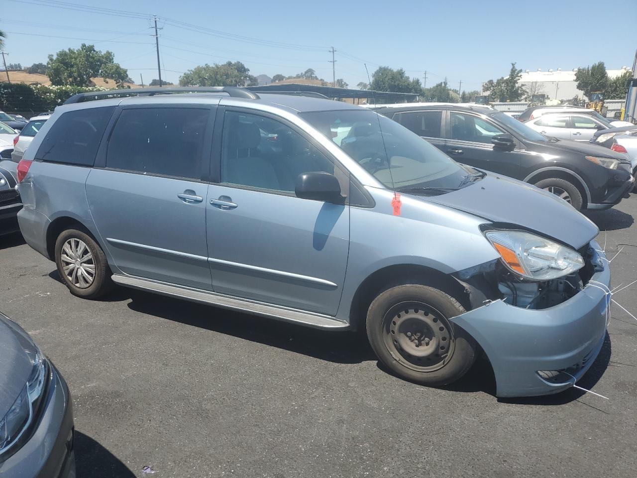 2004 TOYOTA SIENNA
