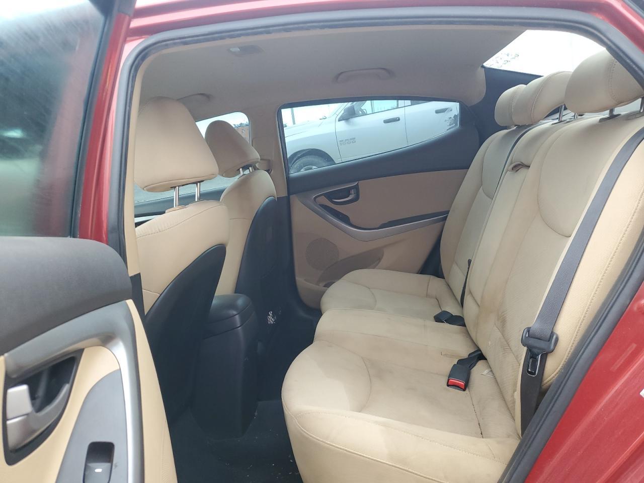 2012 HYUNDAI ELANTRA