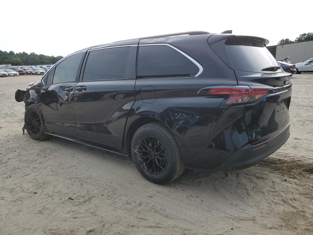 2022 TOYOTA SIENNA