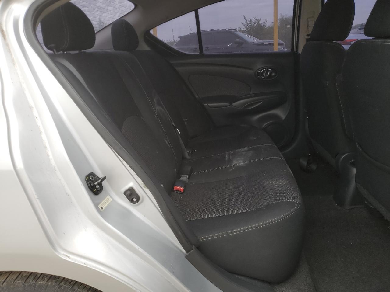 2016 NISSAN VERSA