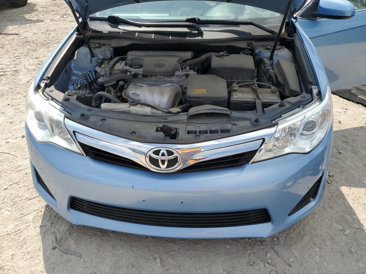 2014 TOYOTA CAMRY