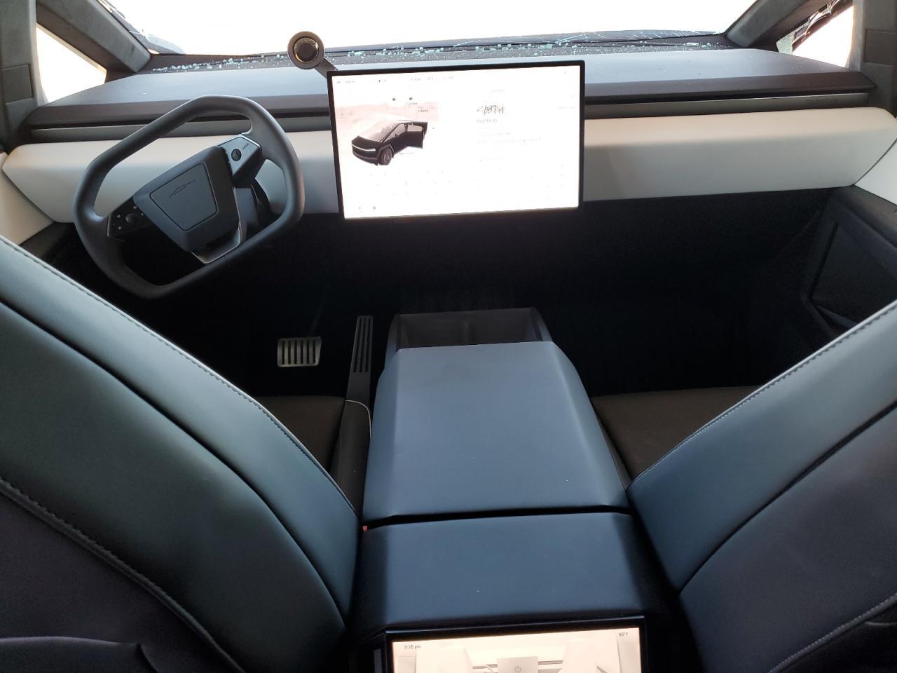 2024 TESLA Cybertruck