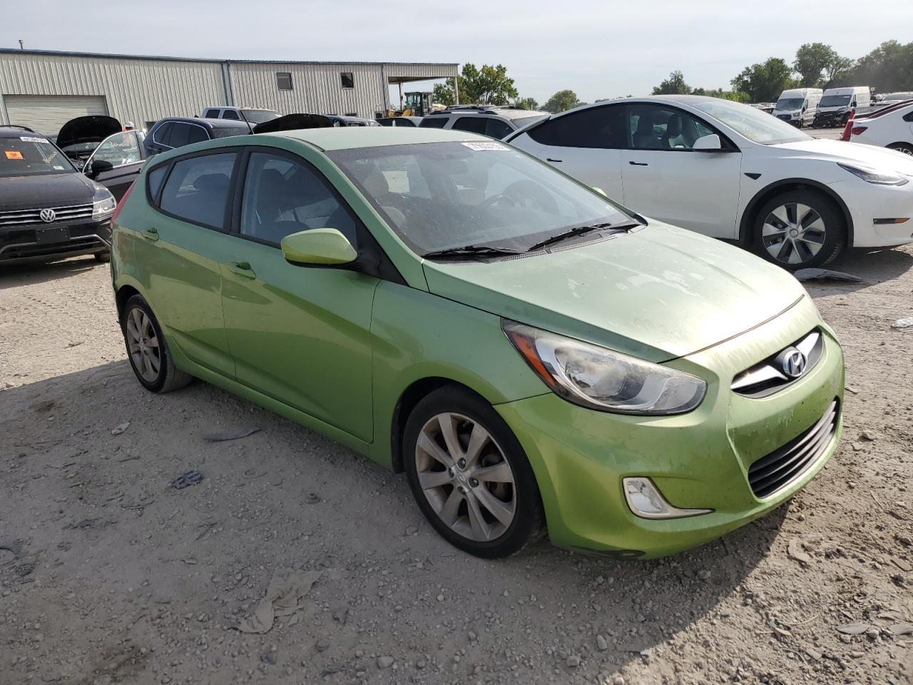 2012 HYUNDAI ACCENT