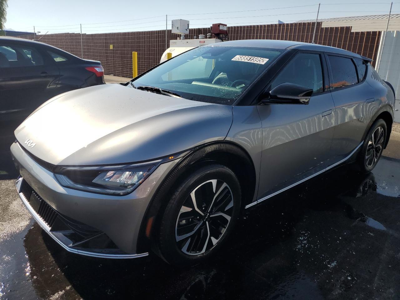 2023 KIA EV6