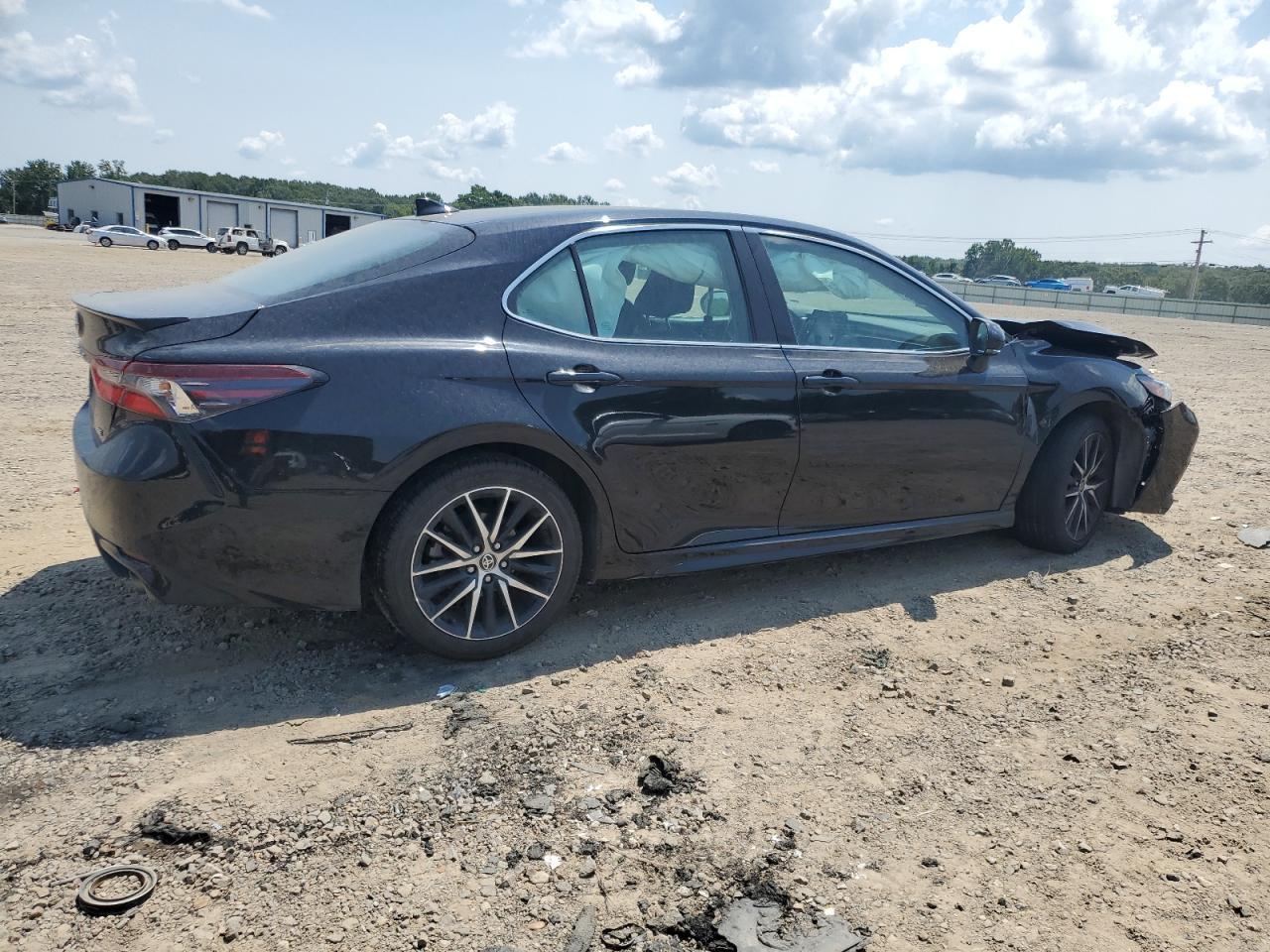2022 TOYOTA CAMRY
