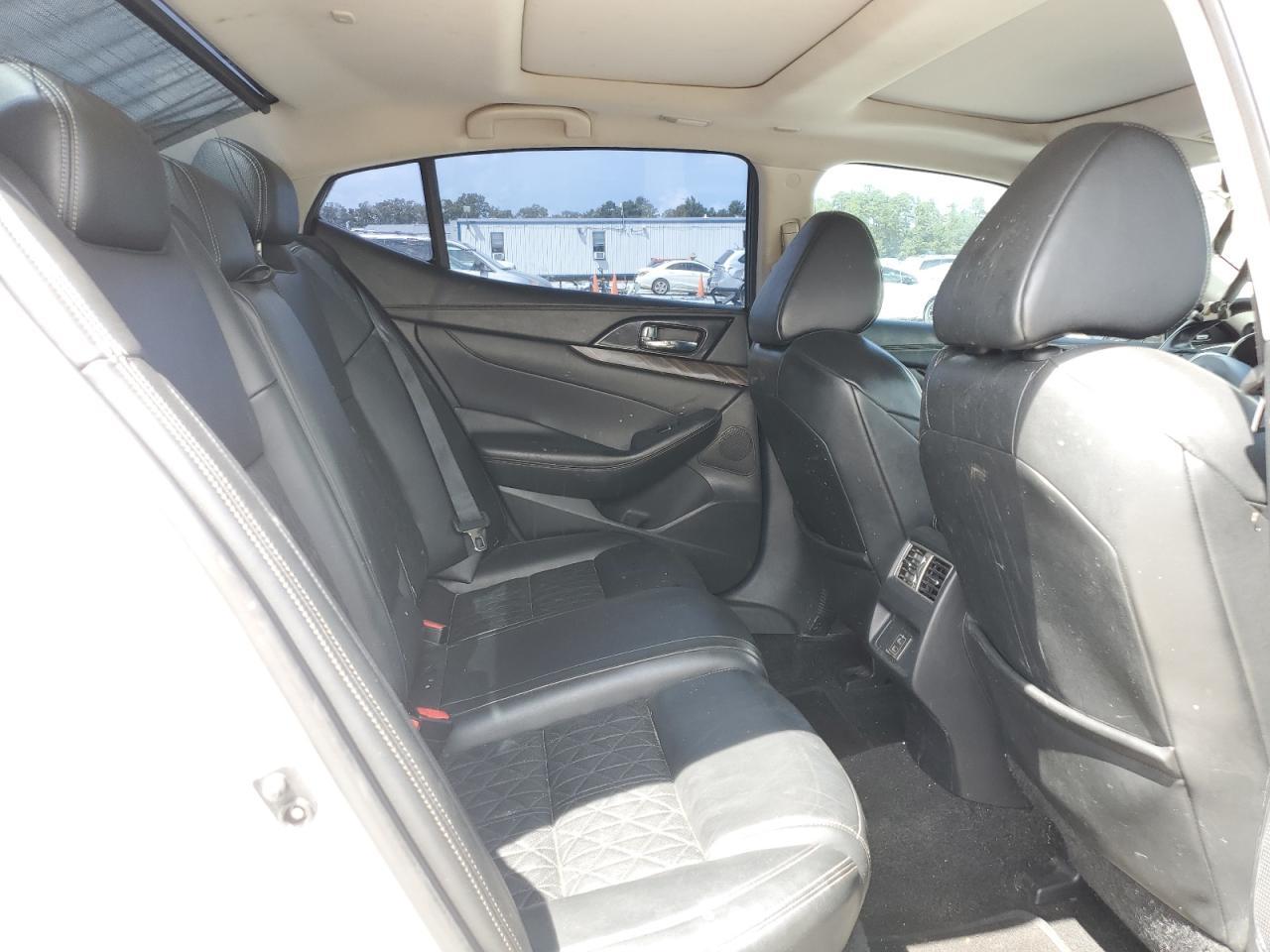 2018 NISSAN Maxima