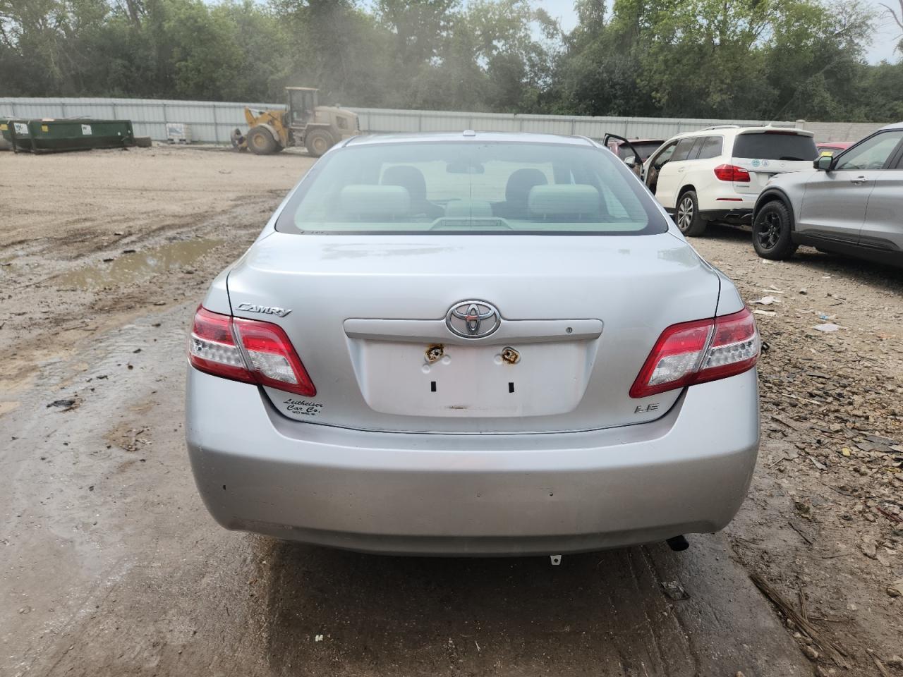 2011 TOYOTA CAMRY