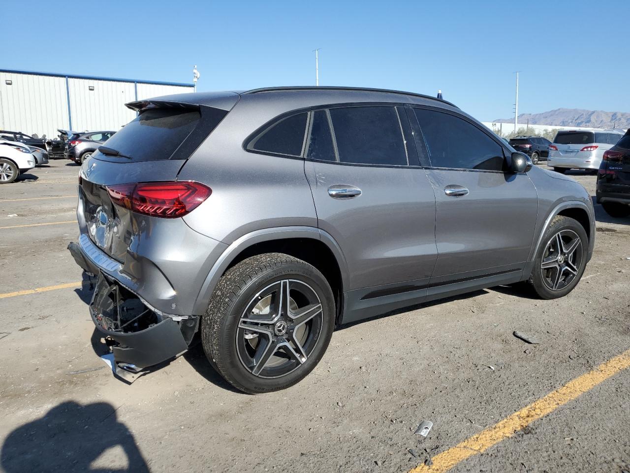2025 MERCEDES-BENZ GLA-Class