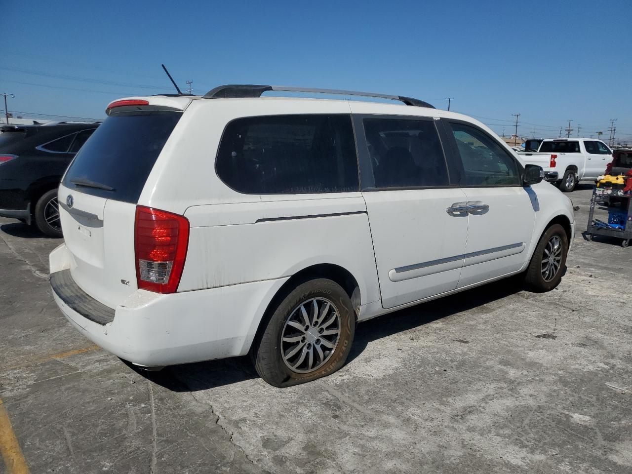 2014 KIA SEDONA
