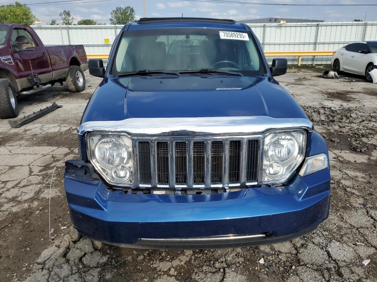 2009 JEEP Liberty