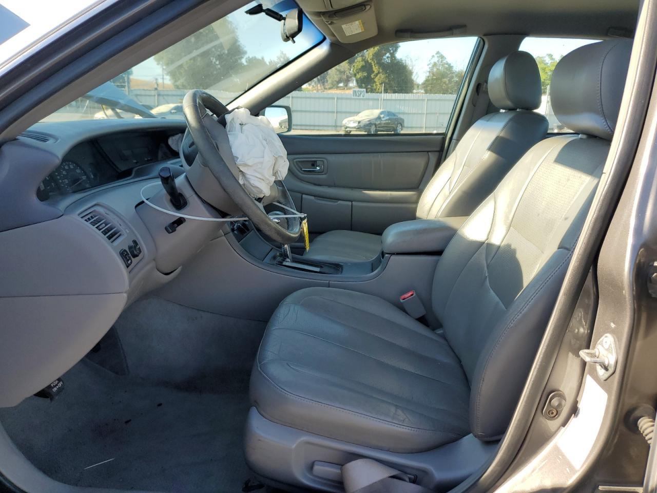 2003 TOYOTA Avalon
