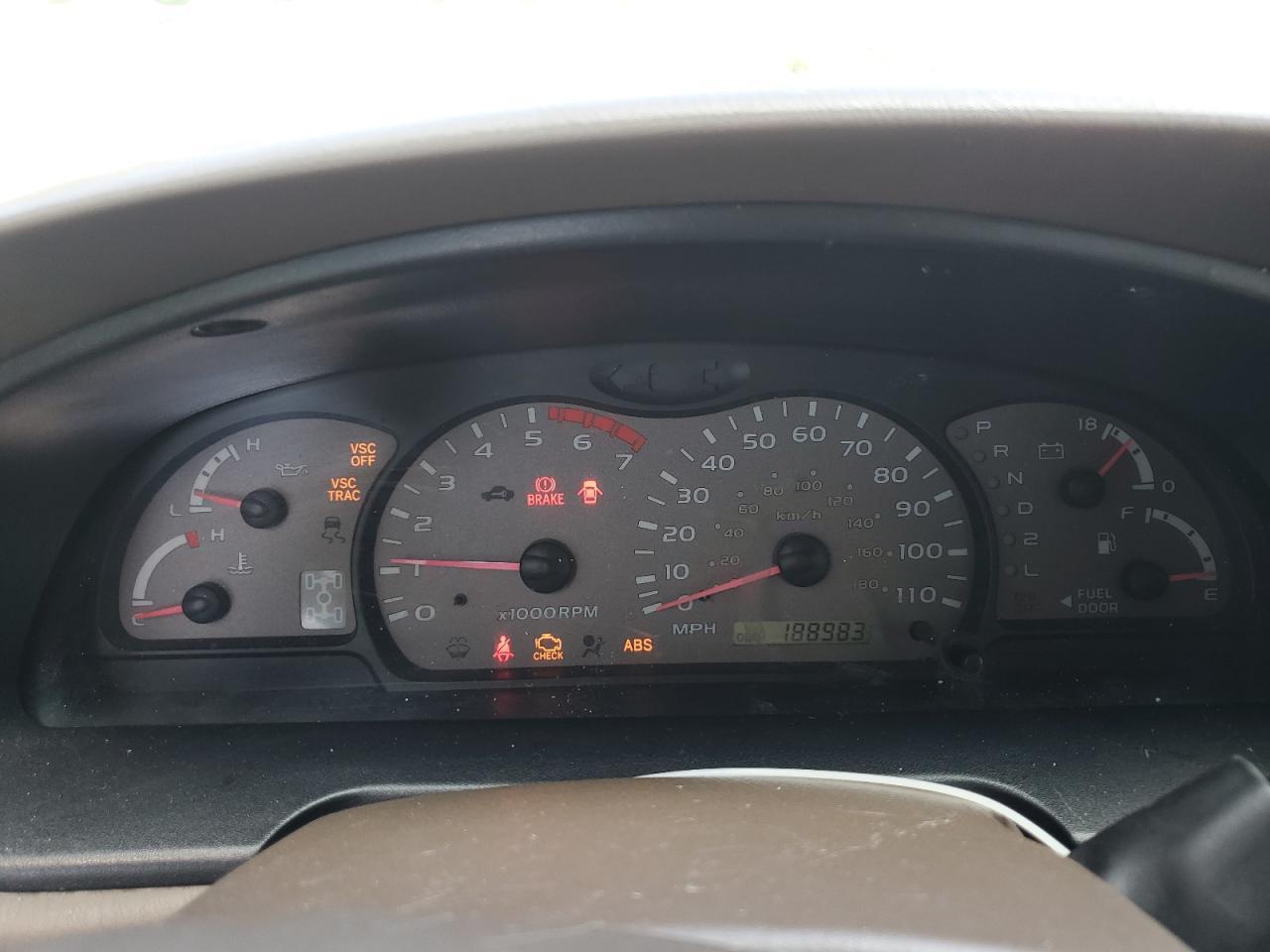 2003 TOYOTA Sequoia