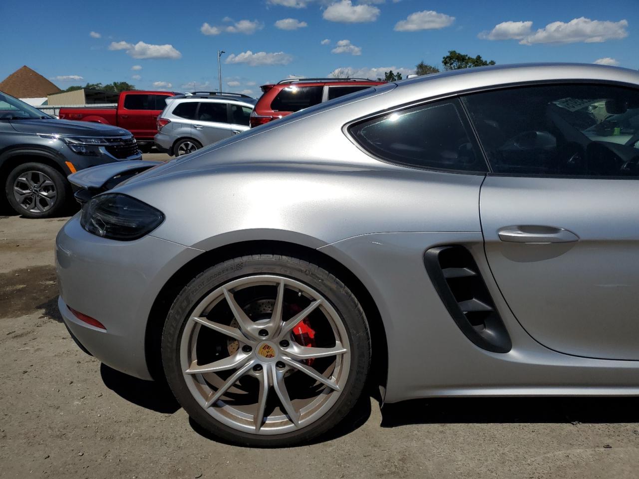 2018 PORSCHE Cayman