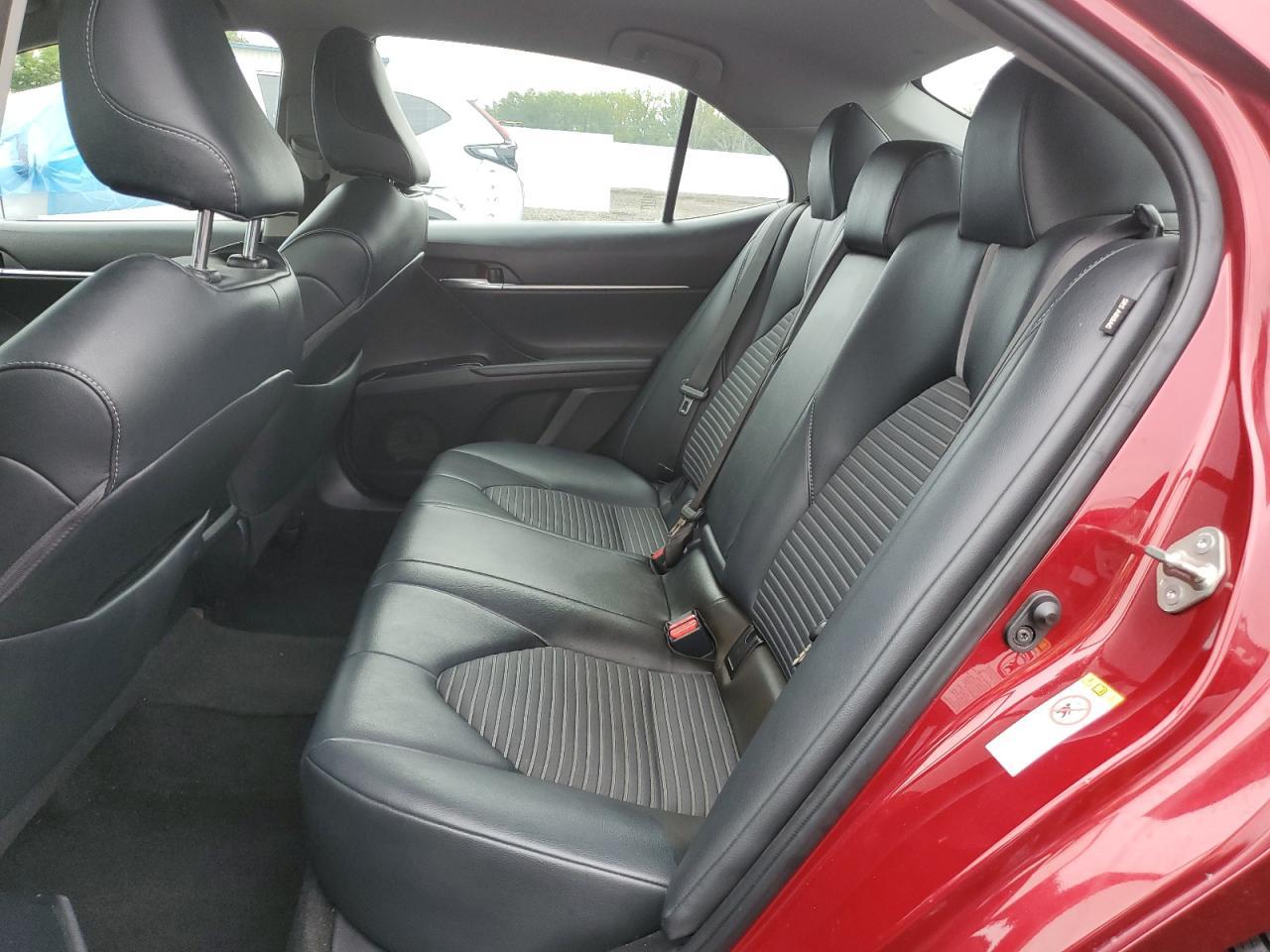 2018 TOYOTA CAMRY