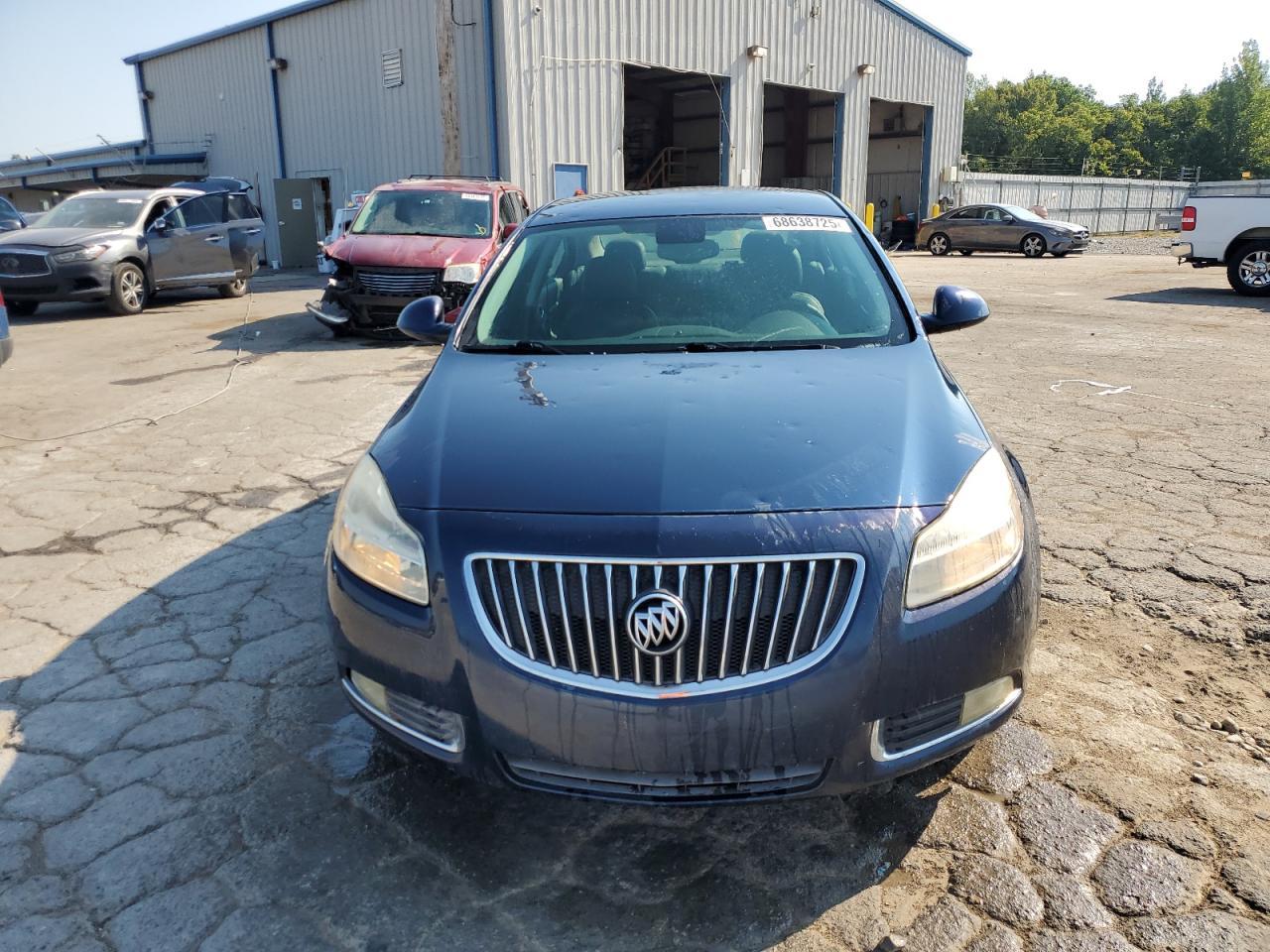 2011 BUICK Regal