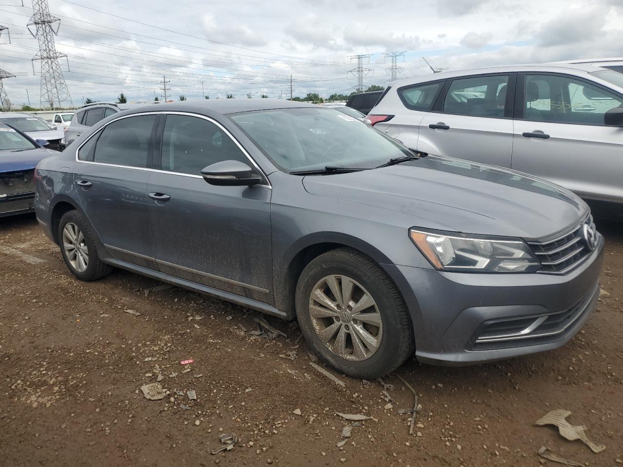 2017 VOLKSWAGEN Passat