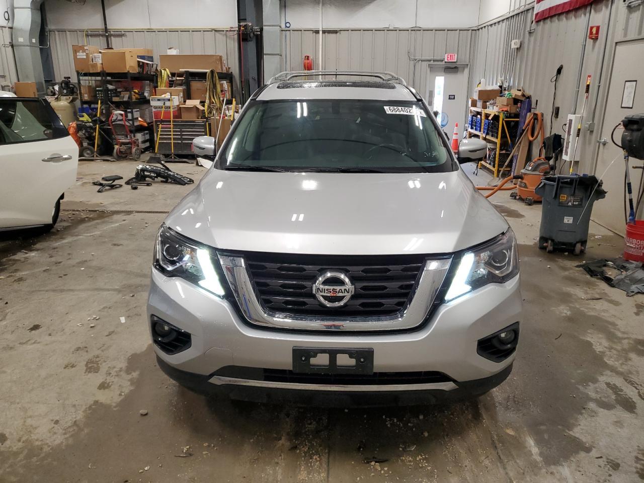 2017 NISSAN PATHFINDER
