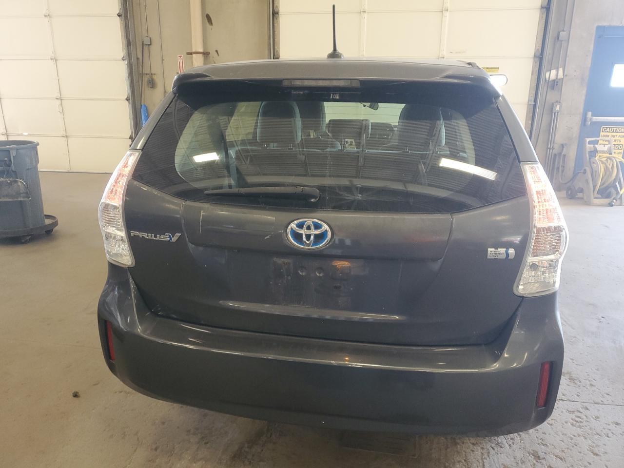 2013 TOYOTA PRIUS V