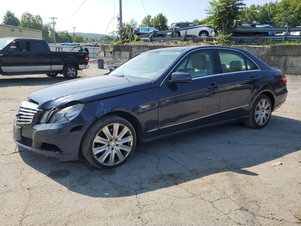 2013 MERCEDES-BENZ E-Class