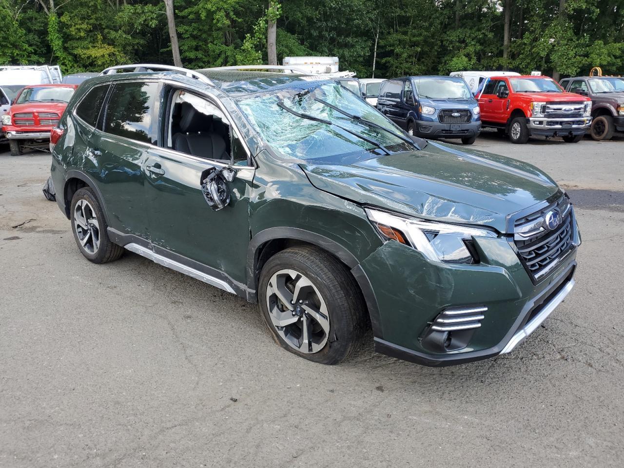 2023 SUBARU FORESTER