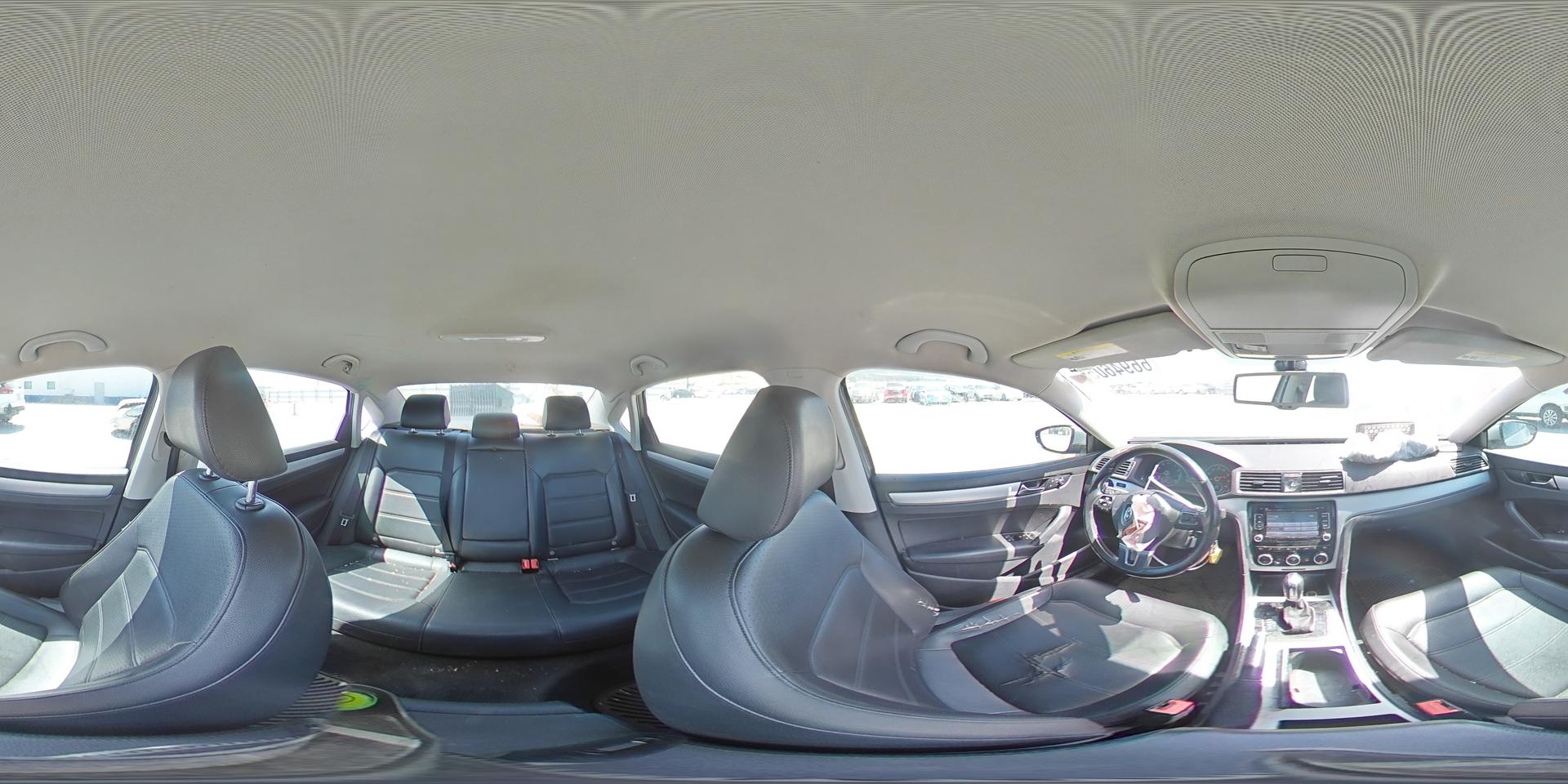 2012 VOLKSWAGEN Passat