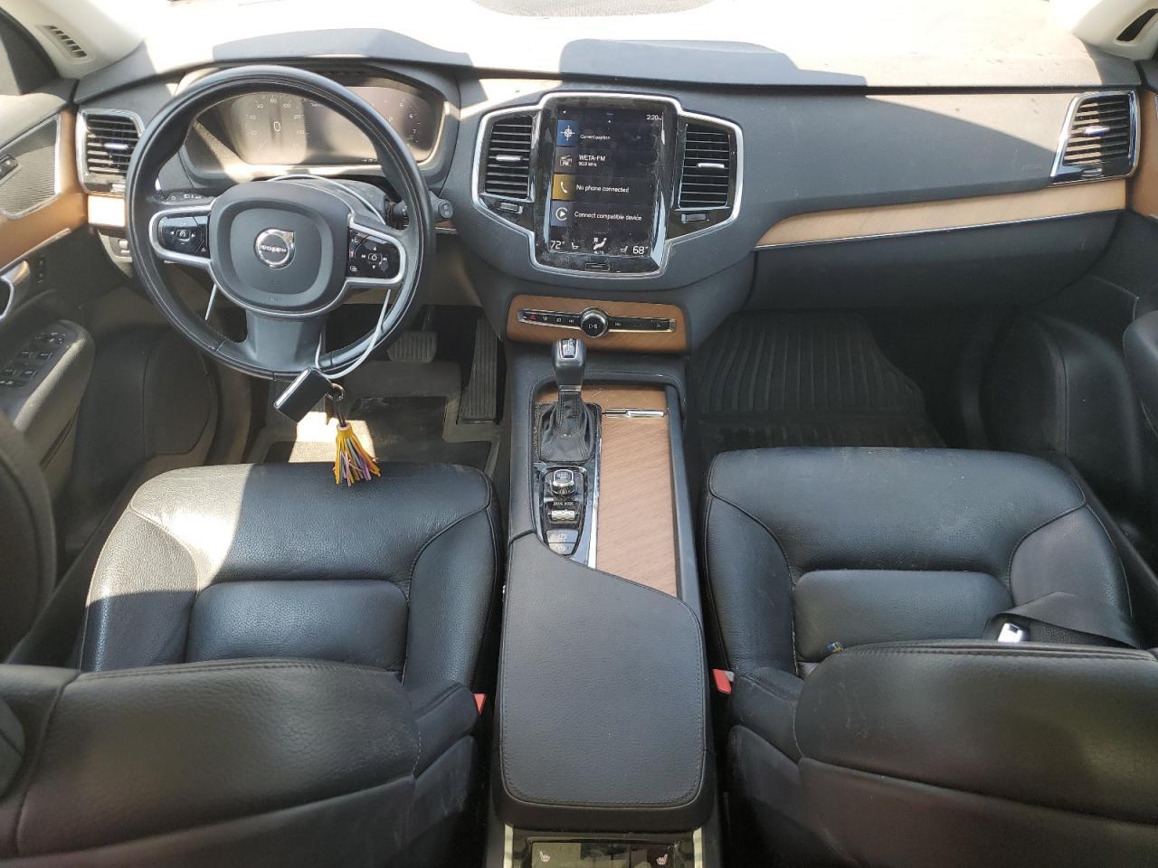 2021 VOLVO XC90