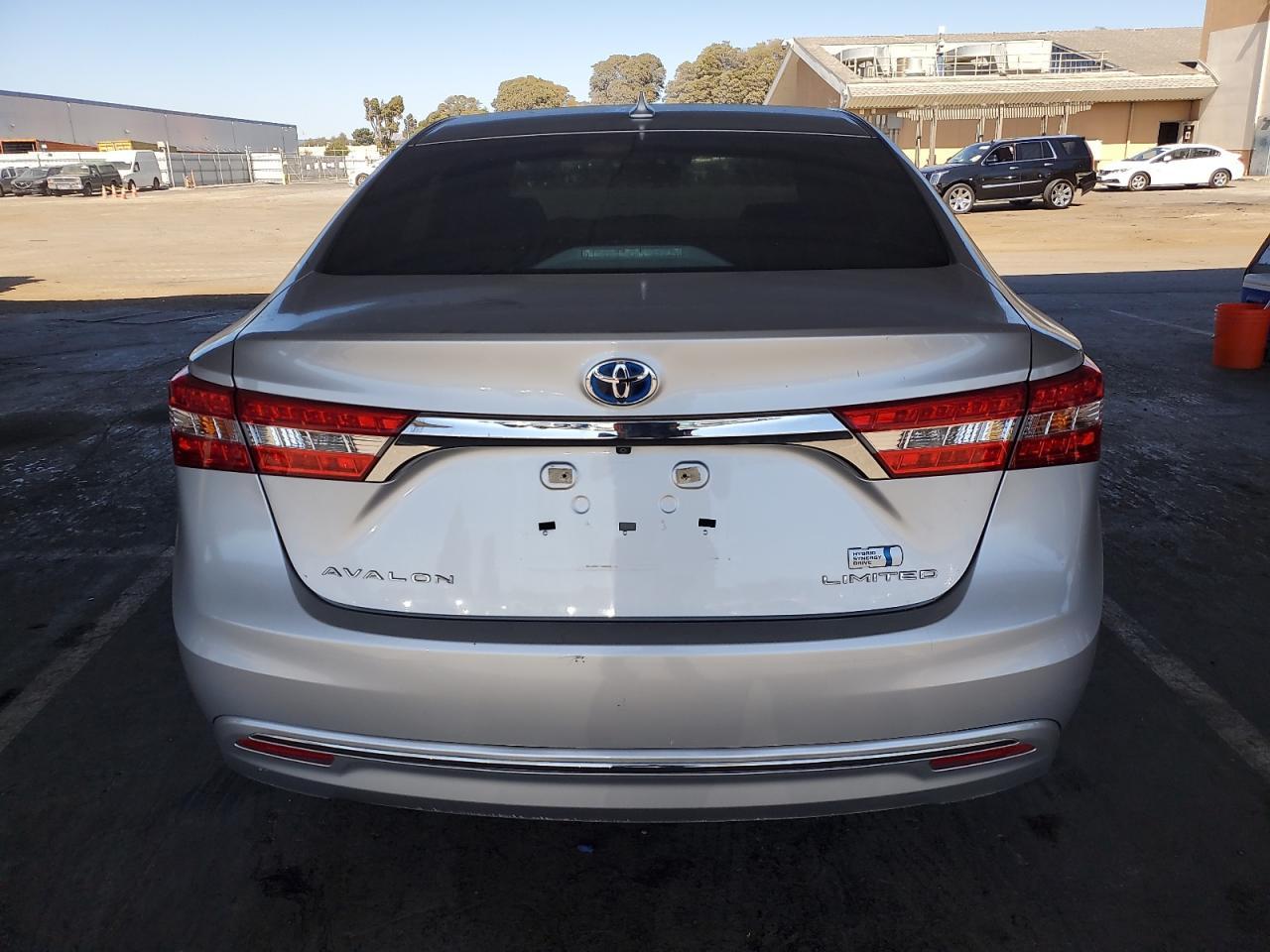 2014 TOYOTA Avalon
