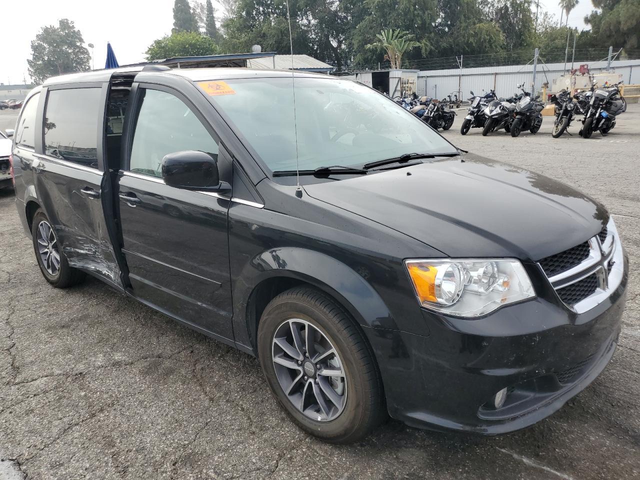 2017 DODGE GRAND CARAVAN