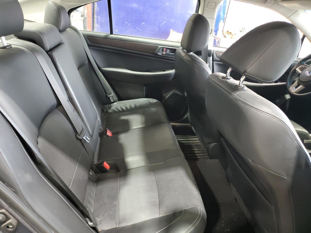 2015 SUBARU Legacy