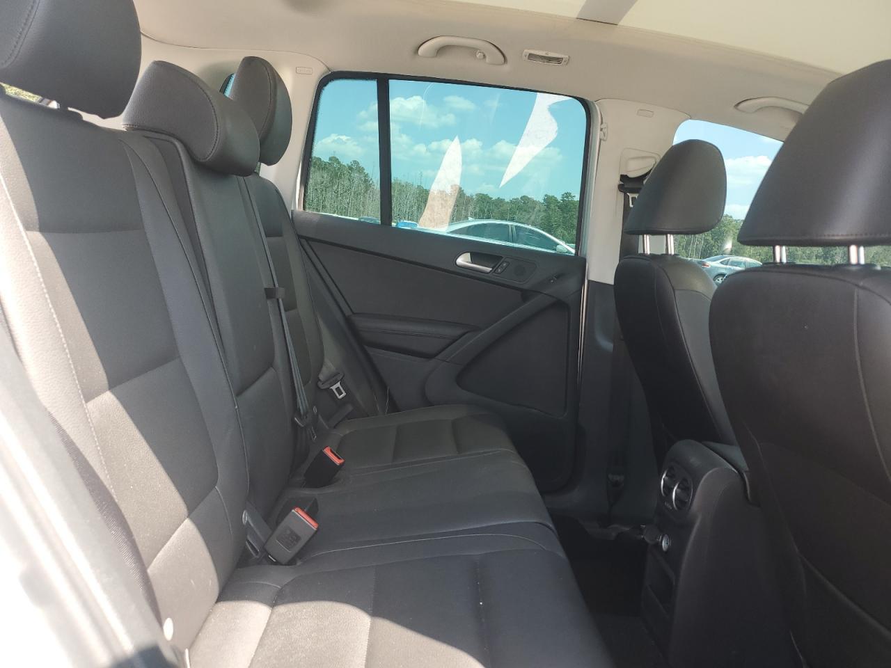 2017 VOLKSWAGEN TIGUAN