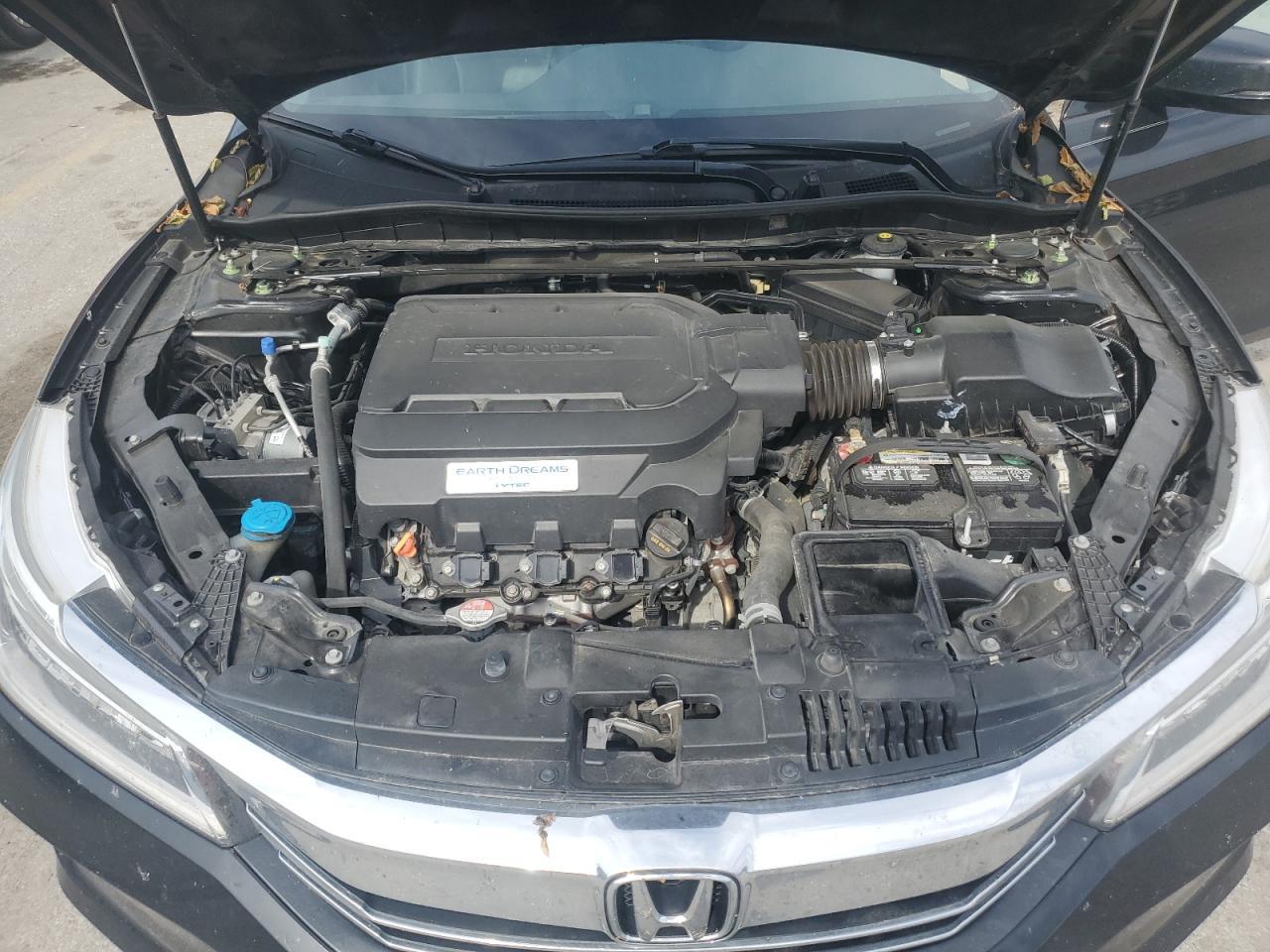 2017 HONDA ACCORD
