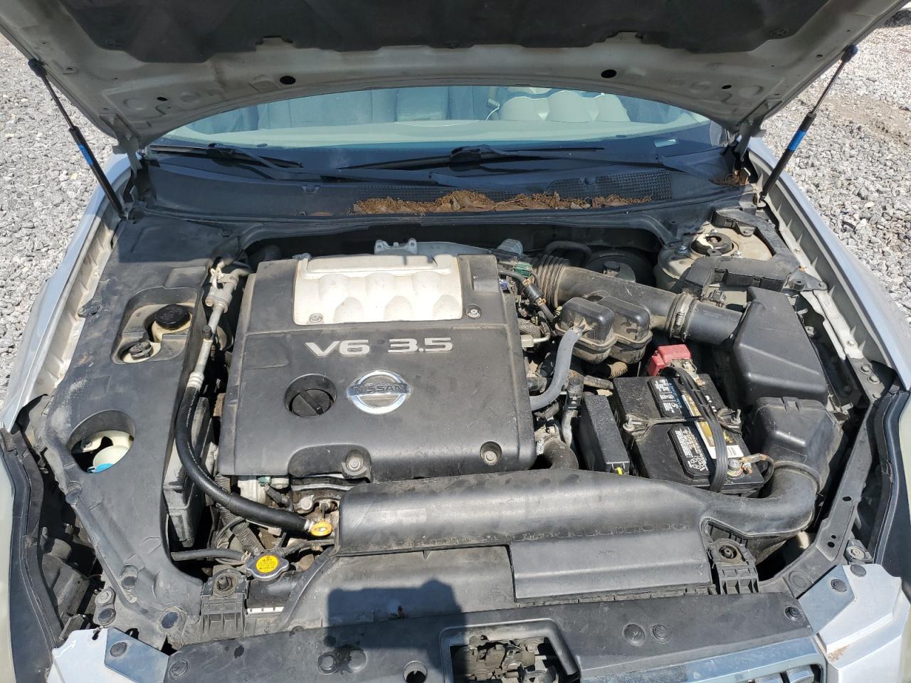2004 NISSAN Maxima
