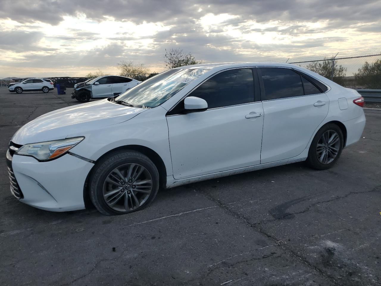 2016 TOYOTA CAMRY