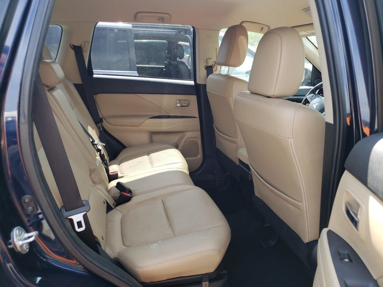 2016 MITSUBISHI outlander