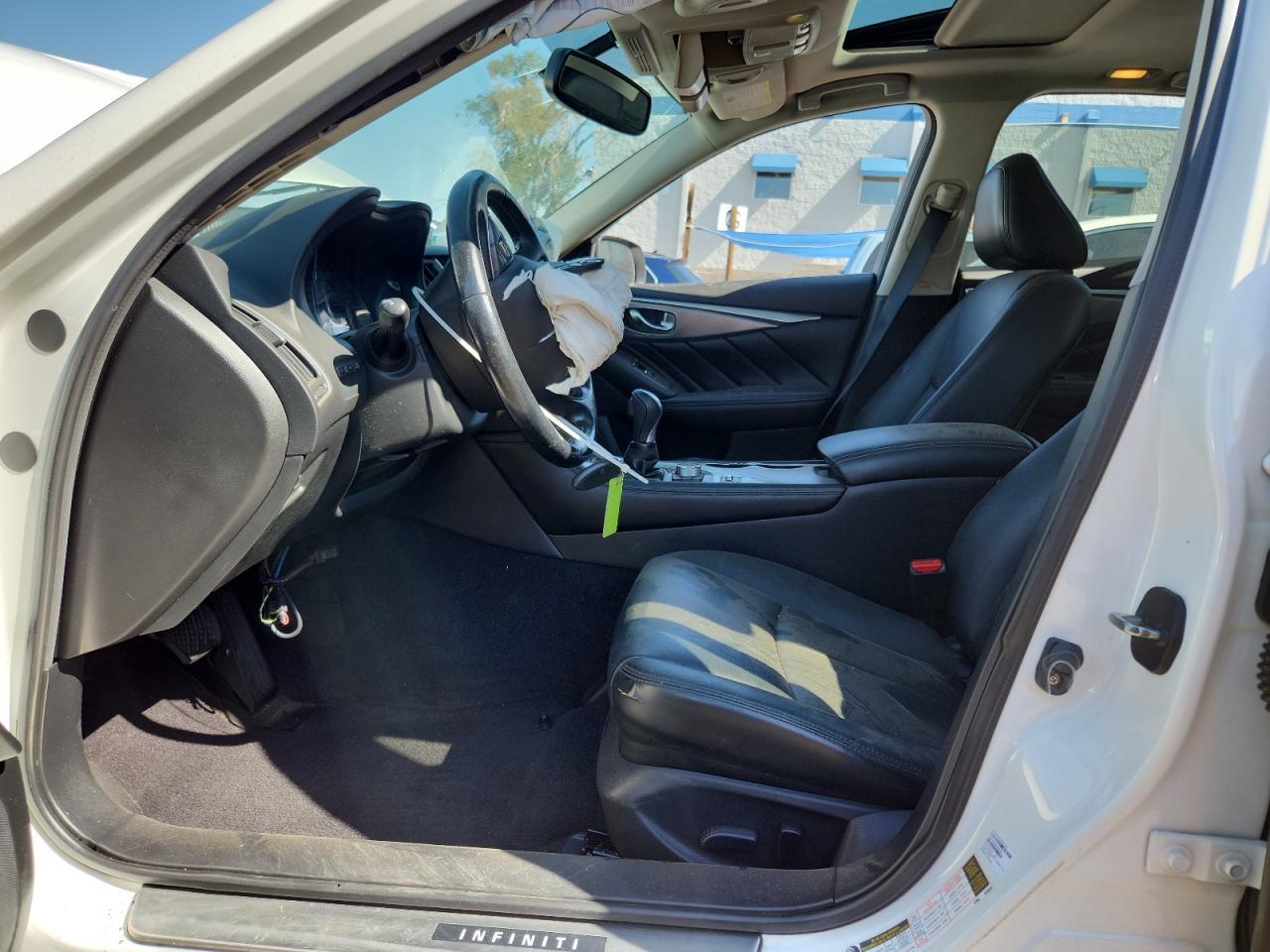 2015 INFINITI Q50