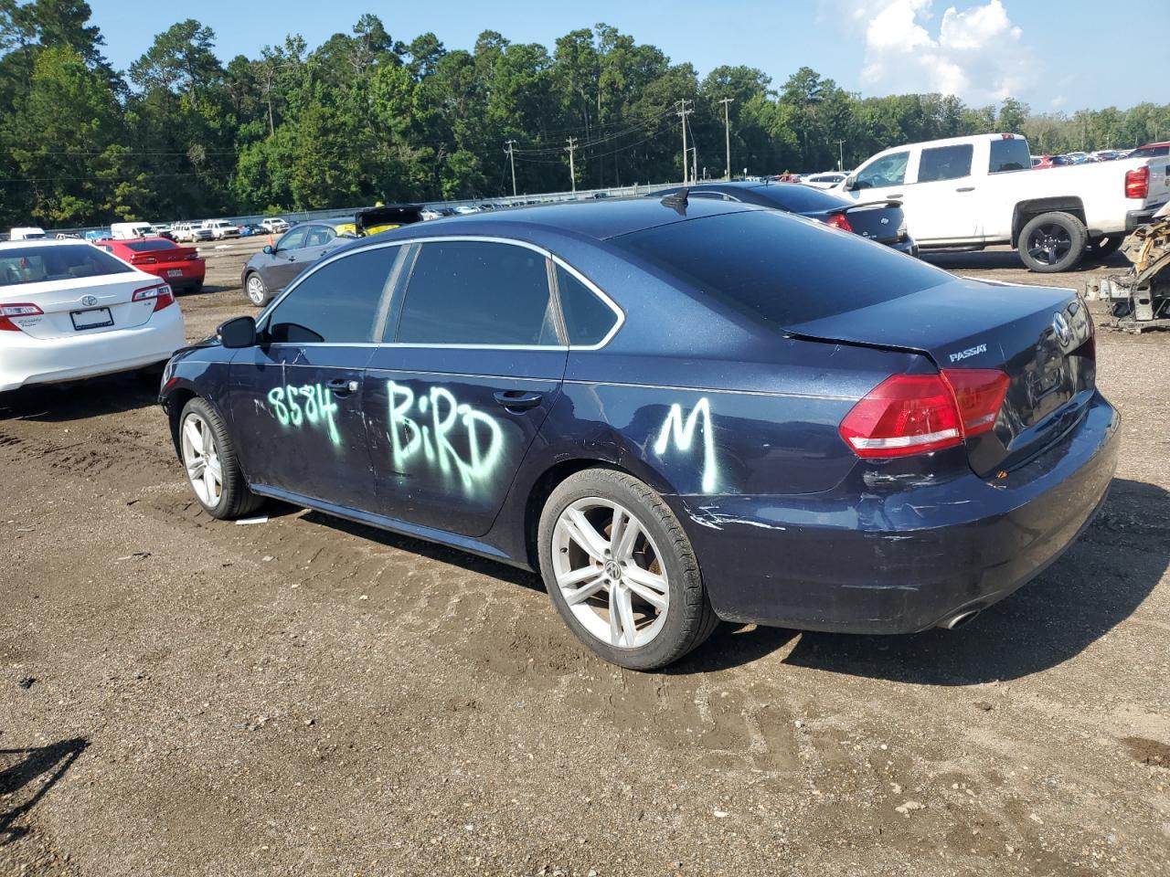2014 VOLKSWAGEN Passat