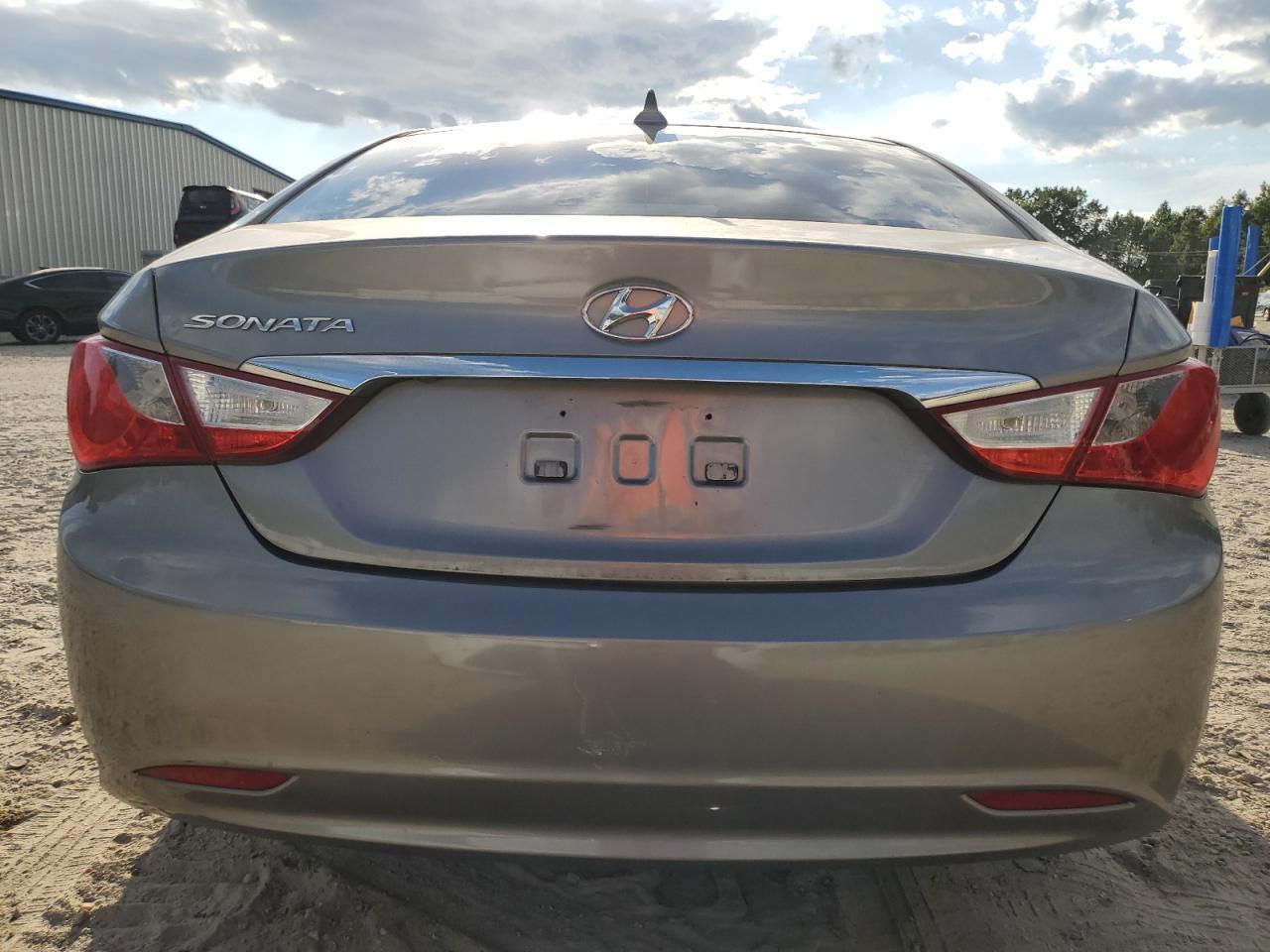 2011 HYUNDAI SONATA