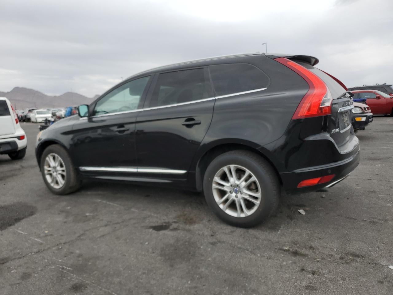 2015 VOLVO XC60