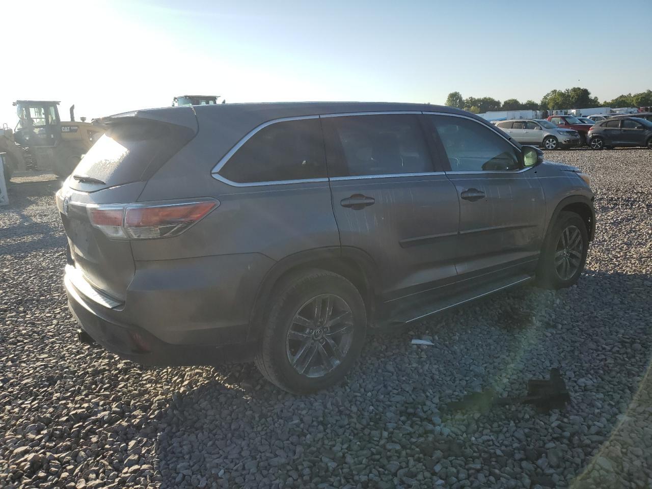 2016 TOYOTA HIGHLANDER