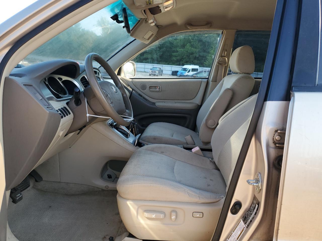 2004 TOYOTA HIGHLANDER