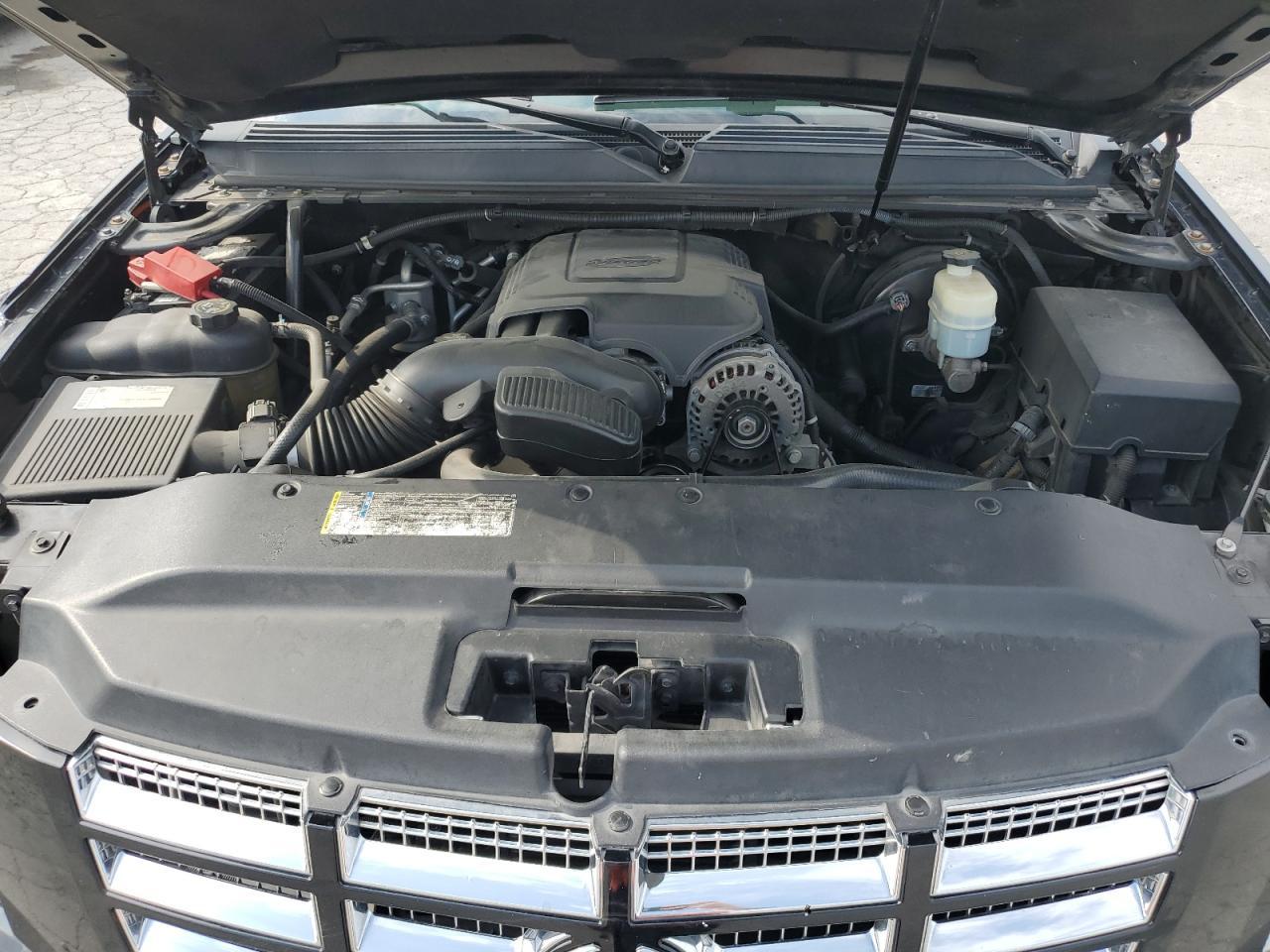 2010 CADILLAC ESCALADE