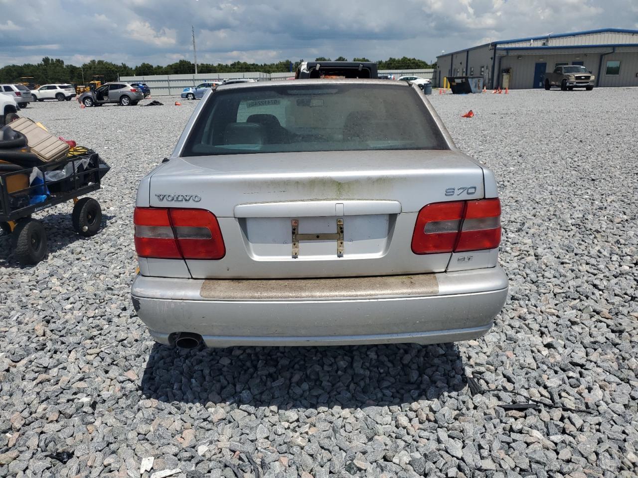 1998 VOLVO S70