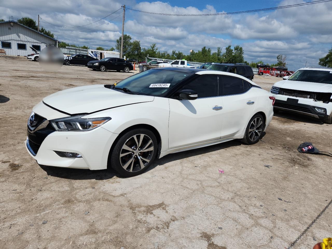 2017 NISSAN Maxima