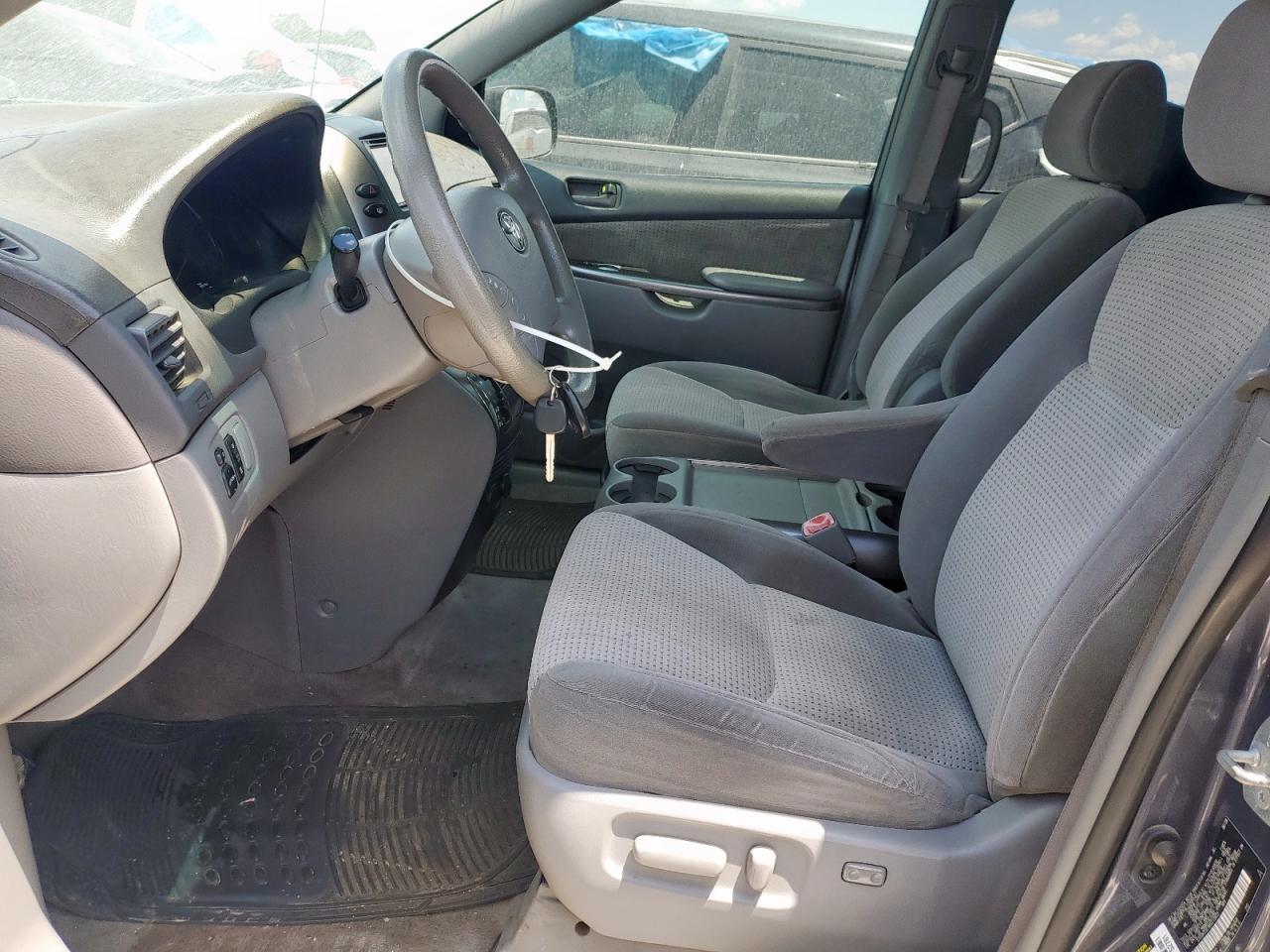 2008 TOYOTA SIENNA