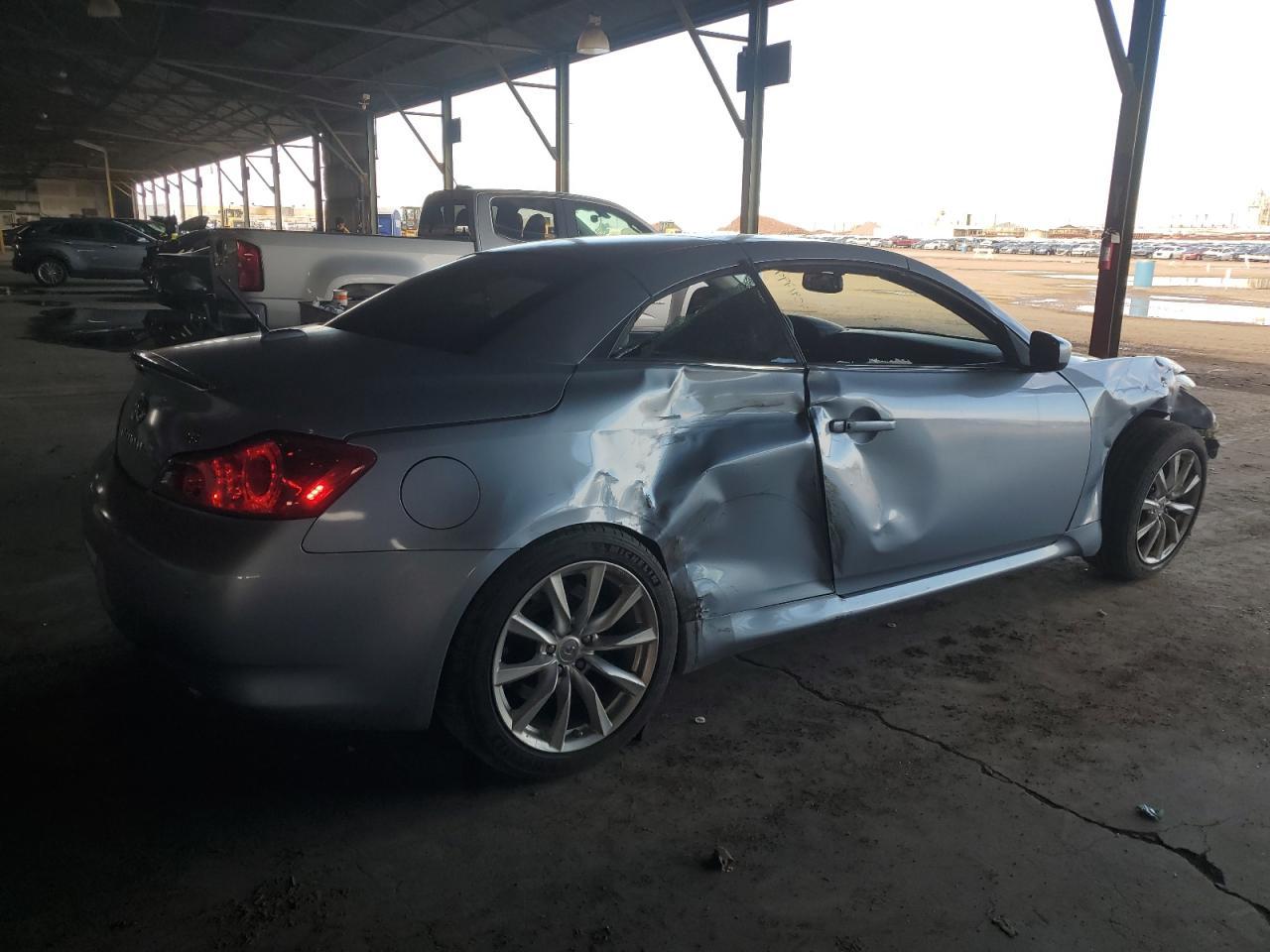 2012 INFINITI G37