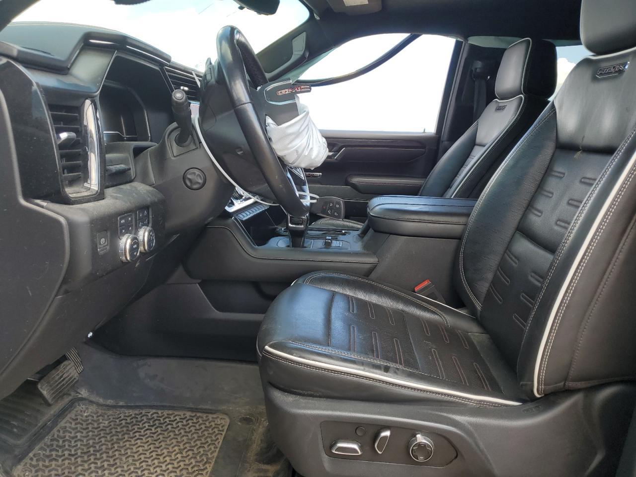 2023 GMC Sierra