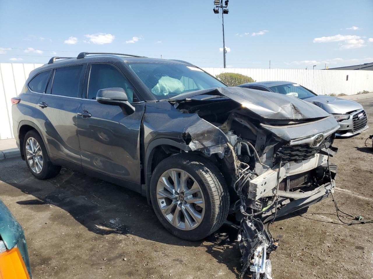 2020 TOYOTA HIGHLANDER