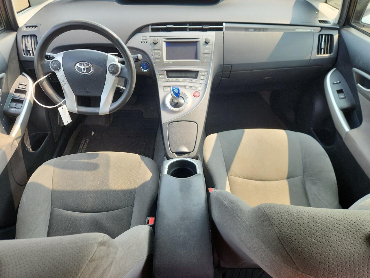 2014 TOYOTA Prius Plug-In