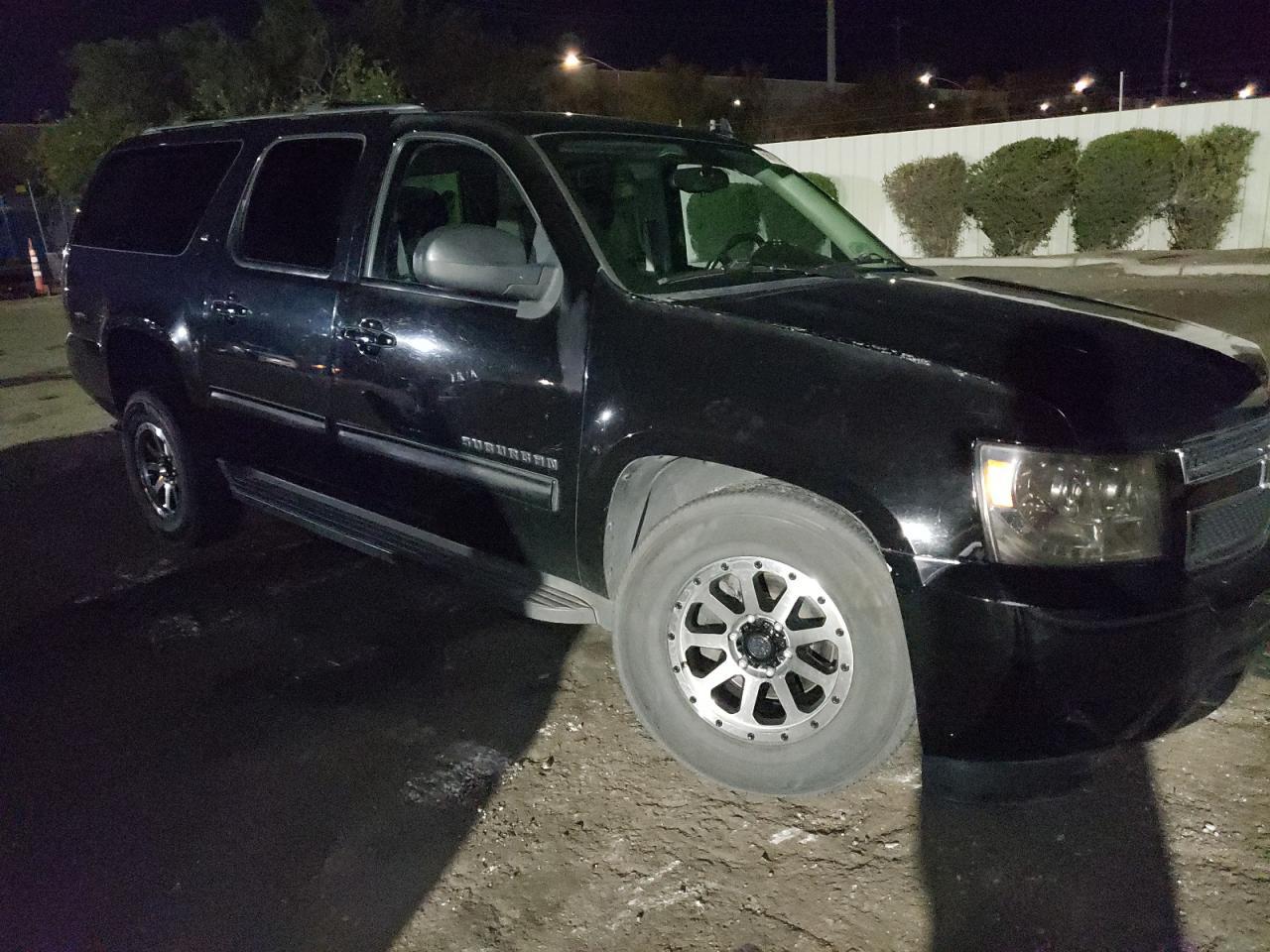 2011 CHEVROLET Suburban